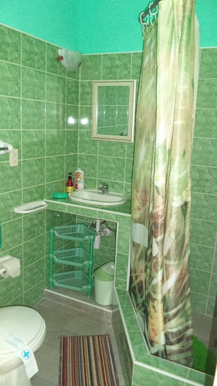 'Bathroom 2' Casas particulares are an alternative to hotels in Cuba.